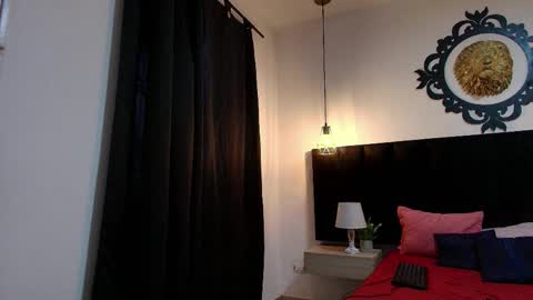  W O L F  online show from April 7, 11:32 am