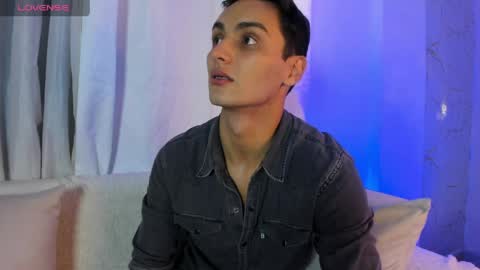 Andrew online show from April 28, 11:37 am