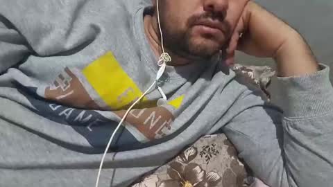 Snapshot of wolfrot chatting on February 2, 2:38 am wolf boy online show from February 2, 2:38 am