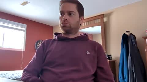 woodeee77 online show from February 15, 7:50 pm