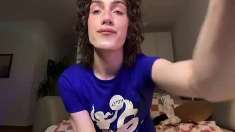 Glen online show from April 17, 7:49 pm