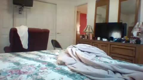 wvmountainlover online show from January 13, 7:31 pm