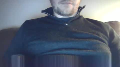 Snapshot of x_yes chatting on March 8, 11:28 pm x_yes online show from March 8, 11:28 pm