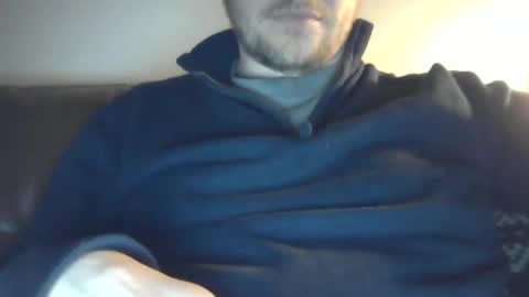 Snapshot of x_yes chatting on March 5, 11:16 pm x_yes online show from March 5, 11:16 pm