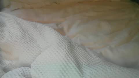 Snapshot of x_yes chatting on October 7, 7:01 am x_yes online show from October 7, 7:01 am