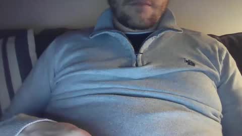 Snapshot of x_yes chatting on February 4, 10:55 pm x_yes online show from February 4, 10:55 pm