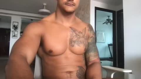 Snapshot of xavii31 chatting on February 23, 6:08 pm xavii31 online show from February 23, 6:08 pm