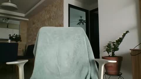 Snapshot of xavii31 chatting on October 1, 1:48 pm xavii31 online show from October 1, 1:48 pm