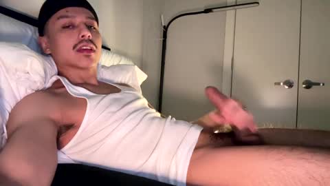 Snapshot of xmomentumx chatting on February 16, 5:26 pm xmomentumx online show from February 16, 5:26 pm