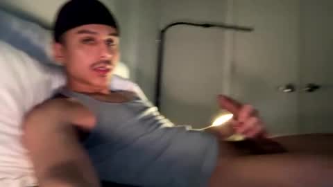 Snapshot of xmomentumx chatting on January 11, 6:54 pm xmomentumx online show from January 11, 6:54 pm