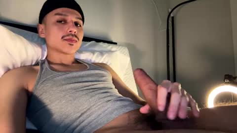 Snapshot of xmomentumx chatting on March 6, 4:17 pm xmomentumx online show from March 6, 4:17 pm