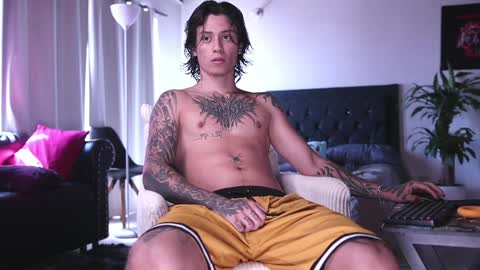 Snapshot of xomega_02 chatting on January 20, 5:06 pm   online show from January 20, 5:06 pm