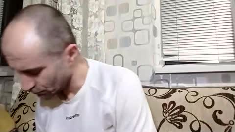 xploid1982 online show from March 14, 9:33 pm