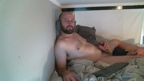 Red online show from December 17, 7:48 pm