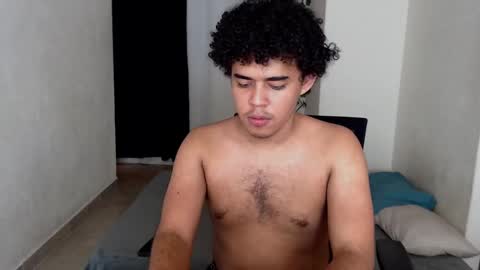 Snapshot of xtranherr chatting on December 11, 2:43 am xtranherr online show from December 11, 2:43 am