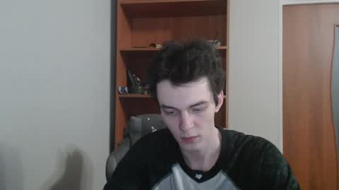 traqqq online show from November 17, 8:23 pm