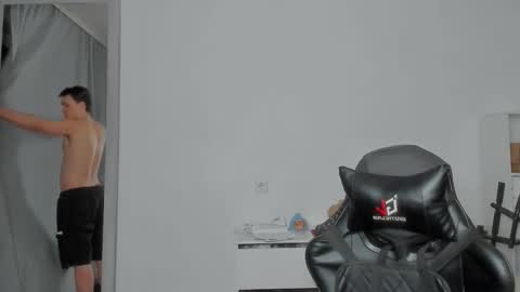 raul online show from February 15, 9:12 pm