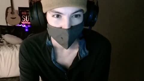 Snapshot of xxwhitefoxx chatting on February 24, 8:06 am David Fox online show from February 24, 8:06 am