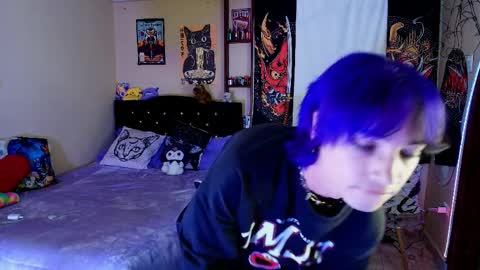 xzerox_ online show from April 7, 9:15 pm