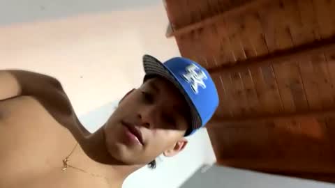 Snapshot of y0ung_master_ chatting on December 3, 6:57 am Sr. Y0ung Master online show from December 3, 6:57 am