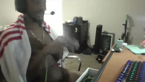 y_sticky online show from March 6, 10:36 pm