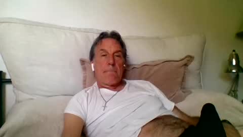 yeah_baby6988 online show from June 12, 1:15 am