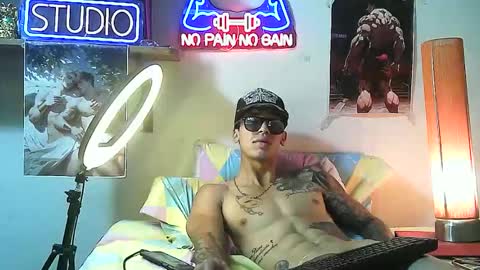 yeisoncastellanos1999 online show from October 29, 2:03 am