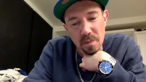 Snapshot of yesplesae chatting on December 12, 2:48 am yesplesae online show from December 12, 2:48 am