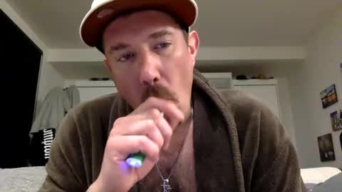 Snapshot of yesplesae chatting on December 19, 4:56 am yesplesae online show from December 19, 4:56 am