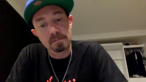 Snapshot of yesplesae chatting on December 13, 2:54 am yesplesae online show from December 13, 2:54 am