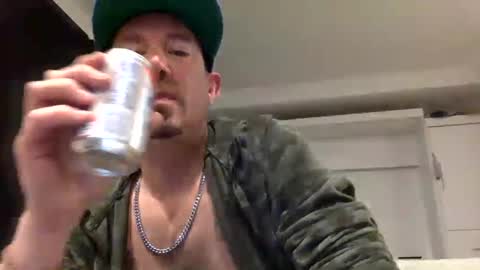 Snapshot of yesplesae chatting on December 3, 1:21 pm yesplesae online show from December 3, 1:21 pm