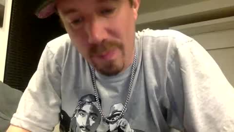 Snapshot of yesplesae chatting on February 10, 9:04 am yesplesae online show from February 10, 9:04 am