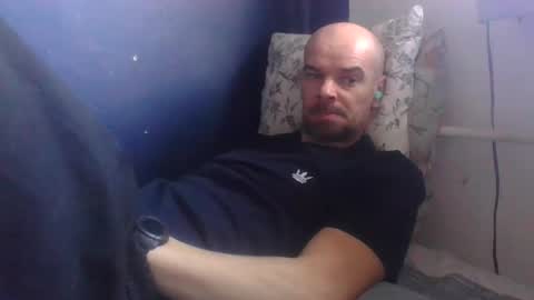 yewloo online show from March 8, 8:29 am