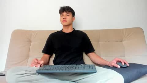 yizus_bonz online show from March 19, 9:40 pm