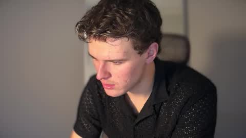 yngdesire1 online show from March 27, 12:37 am