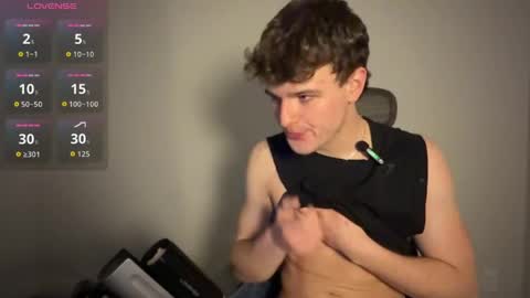 yngdesire1 online show from March 24, 10:42 am