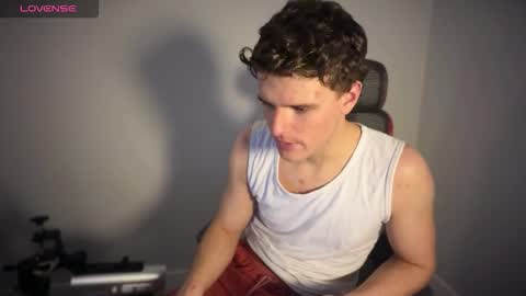 yngdesire1 online show from March 27, 9:54 am