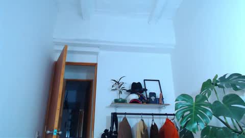 Enzo online show from February 2, 10:35 am