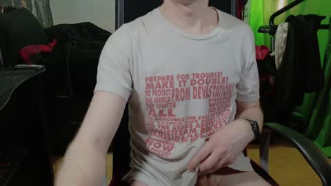 Snapshot of your_secret_johnny chatting on January 17, 12:42 am Ben Dover online show from January 17, 12:42 am