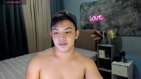 yourasian_bradley online show from February 13, 5:02 am