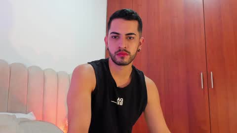 YOURBOYNEXTDOOR online show from December 4, 10:13 am