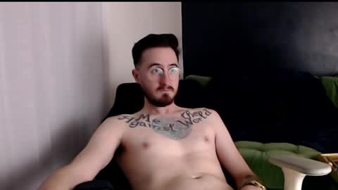 Snapshot of yourneighborhoodfriendlydick chatting on January 2, 7:01 am Sharing For Fun and Pleasure online show from January 2, 7:01 am