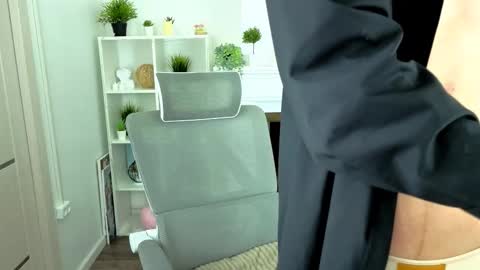 Yugo online show from February 4, 12:33 pm