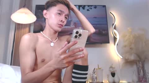 Justine online show from January 12, 6:49 pm