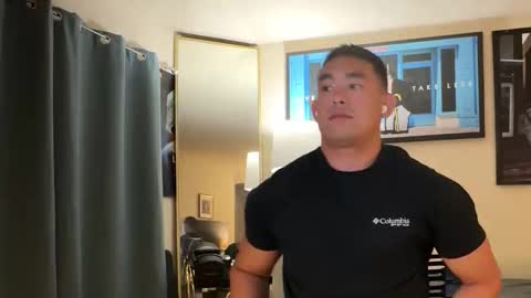 yumyummike online show from November 12, 4:18 am