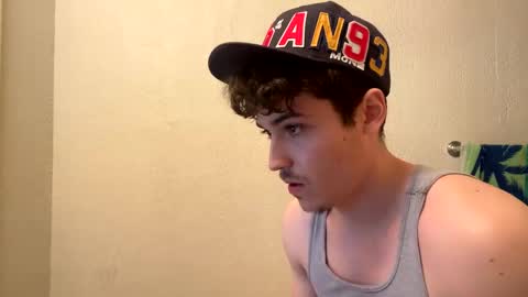 yungstudbev online show from December 3, 1:17 am