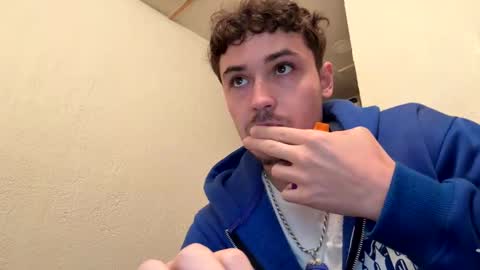 yungstudbev online show from September 14, 11:29 pm