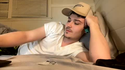 yungstudbev online show from March 8, 5:47 am