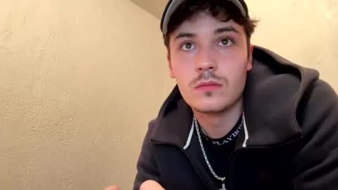 yungstudbev online show from October 5, 2:37 am