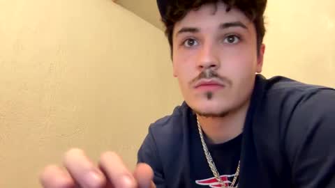 yungstudbev online show from October 20, 2:37 am